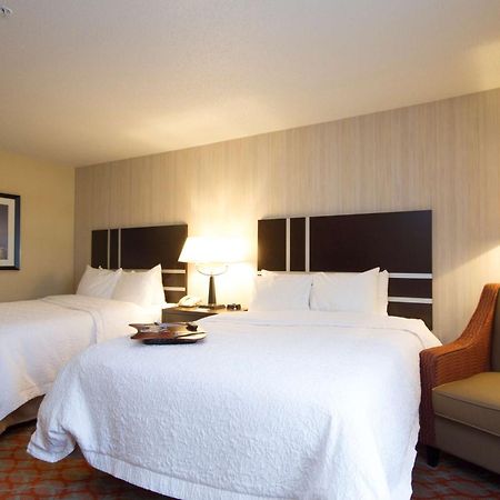 Hampton Inn Marshall Bagian luar foto