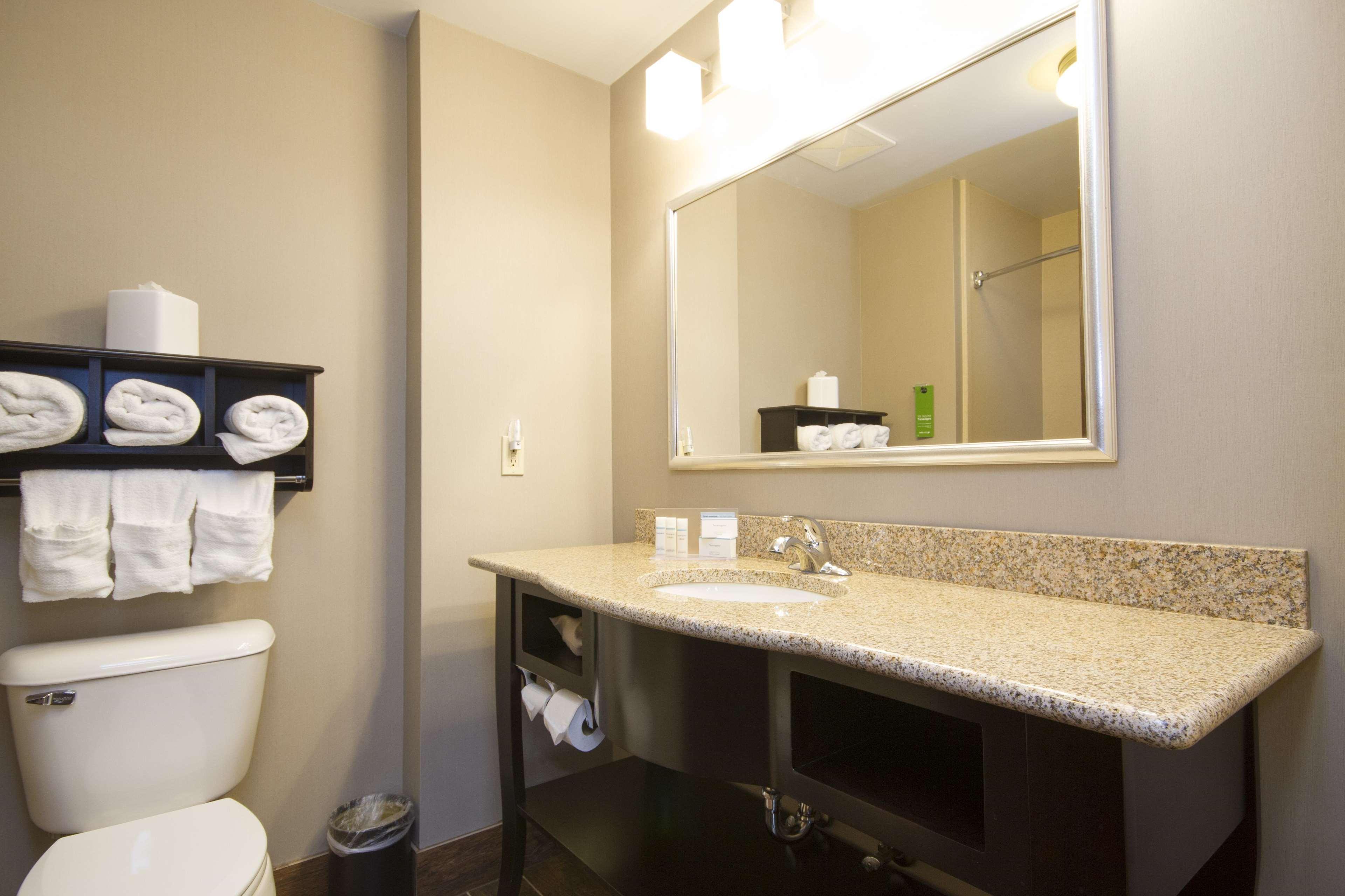 Hampton Inn Marshall Bagian luar foto