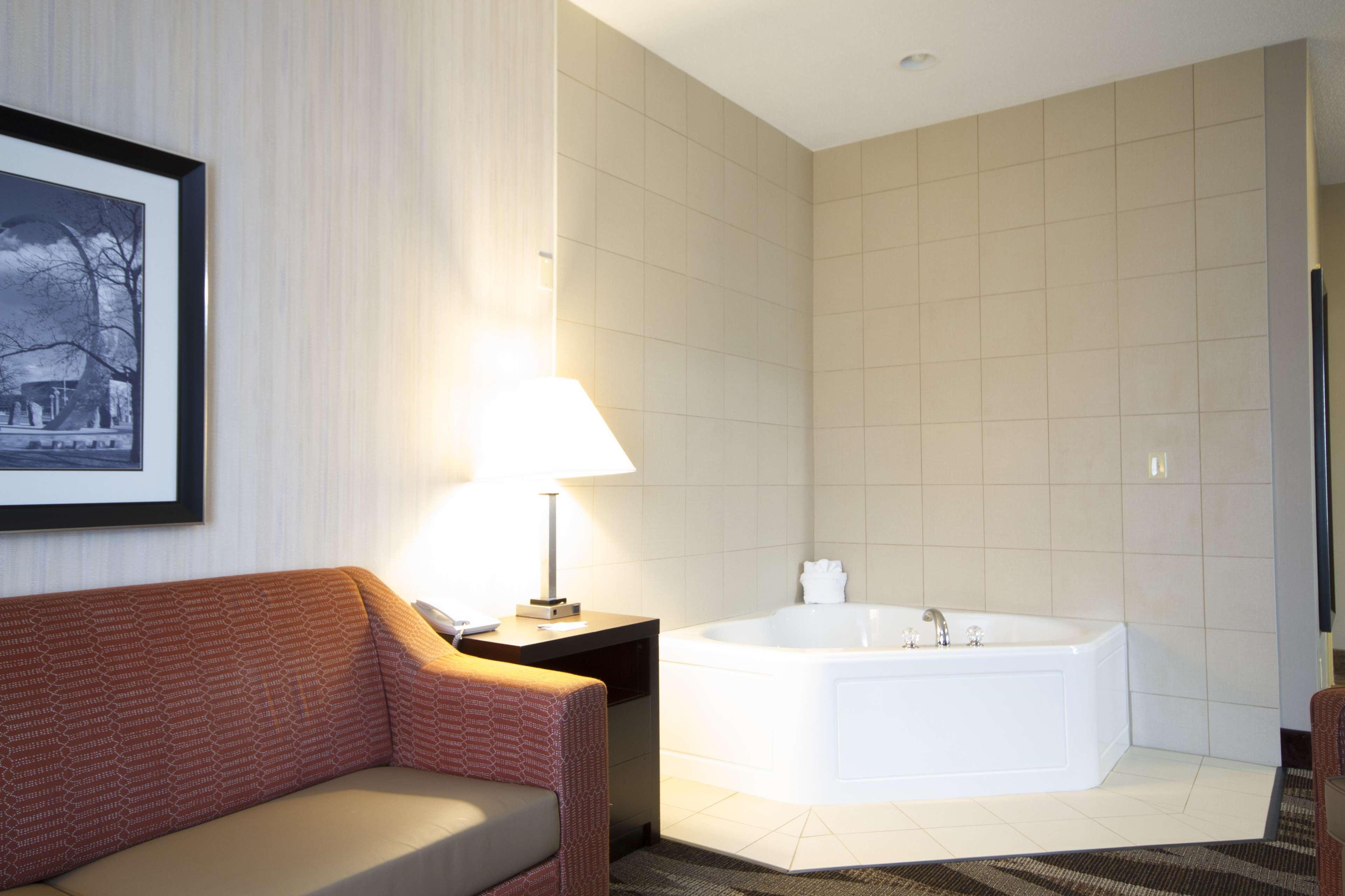 Hampton Inn Marshall Bagian luar foto