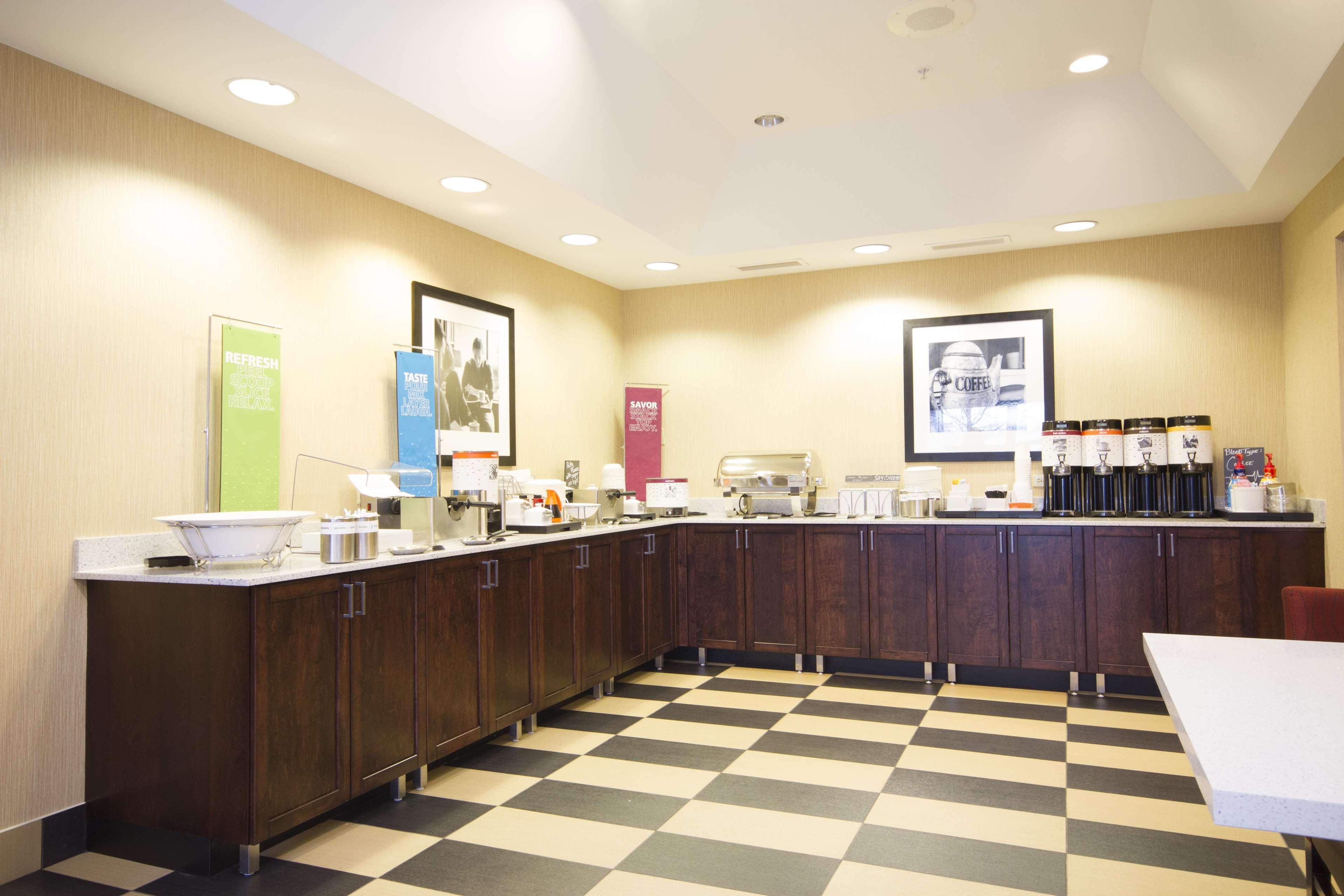 Hampton Inn Marshall Bagian luar foto