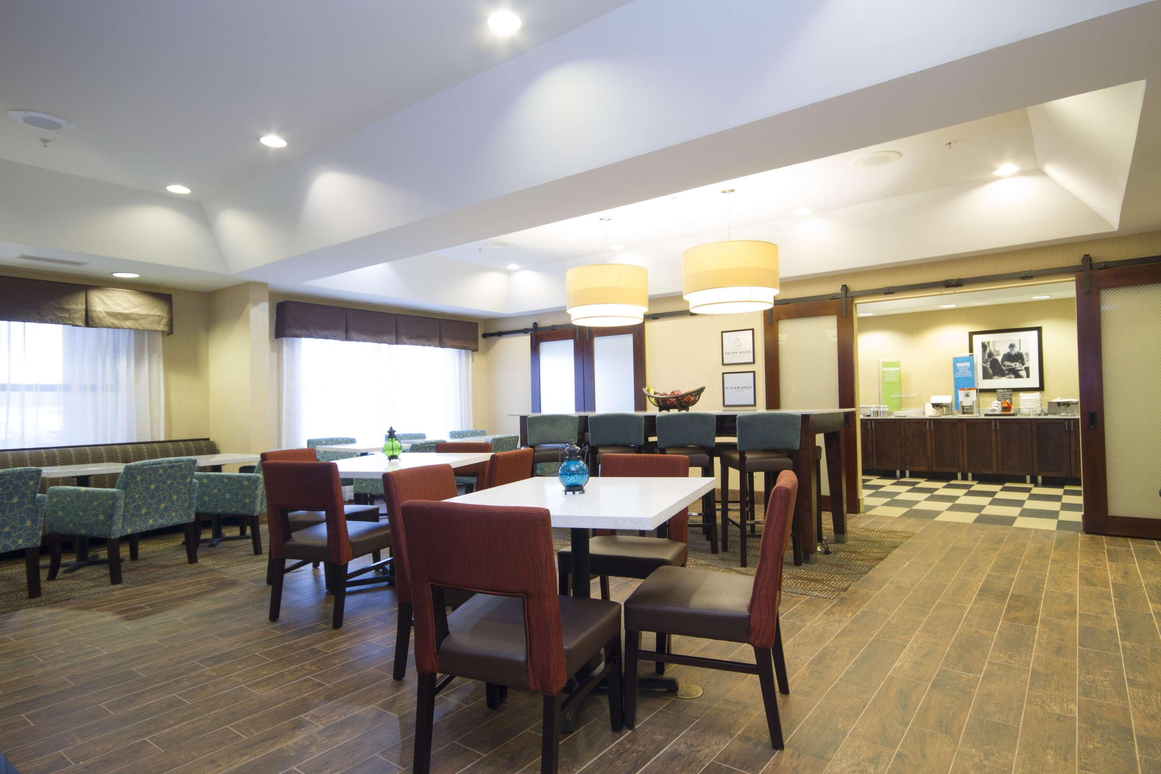 Hampton Inn Marshall Bagian luar foto