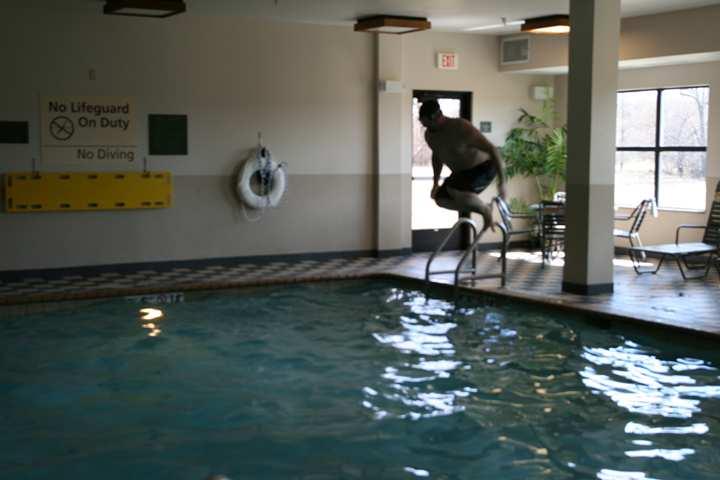 Hampton Inn Marshall Bagian luar foto